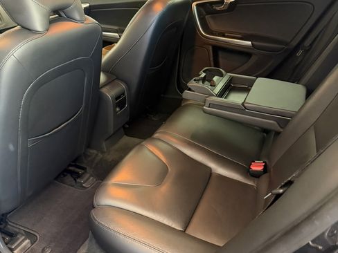 Used 2015 Volvo V60 T5 Premier w/ Convenience Package FWD image 6