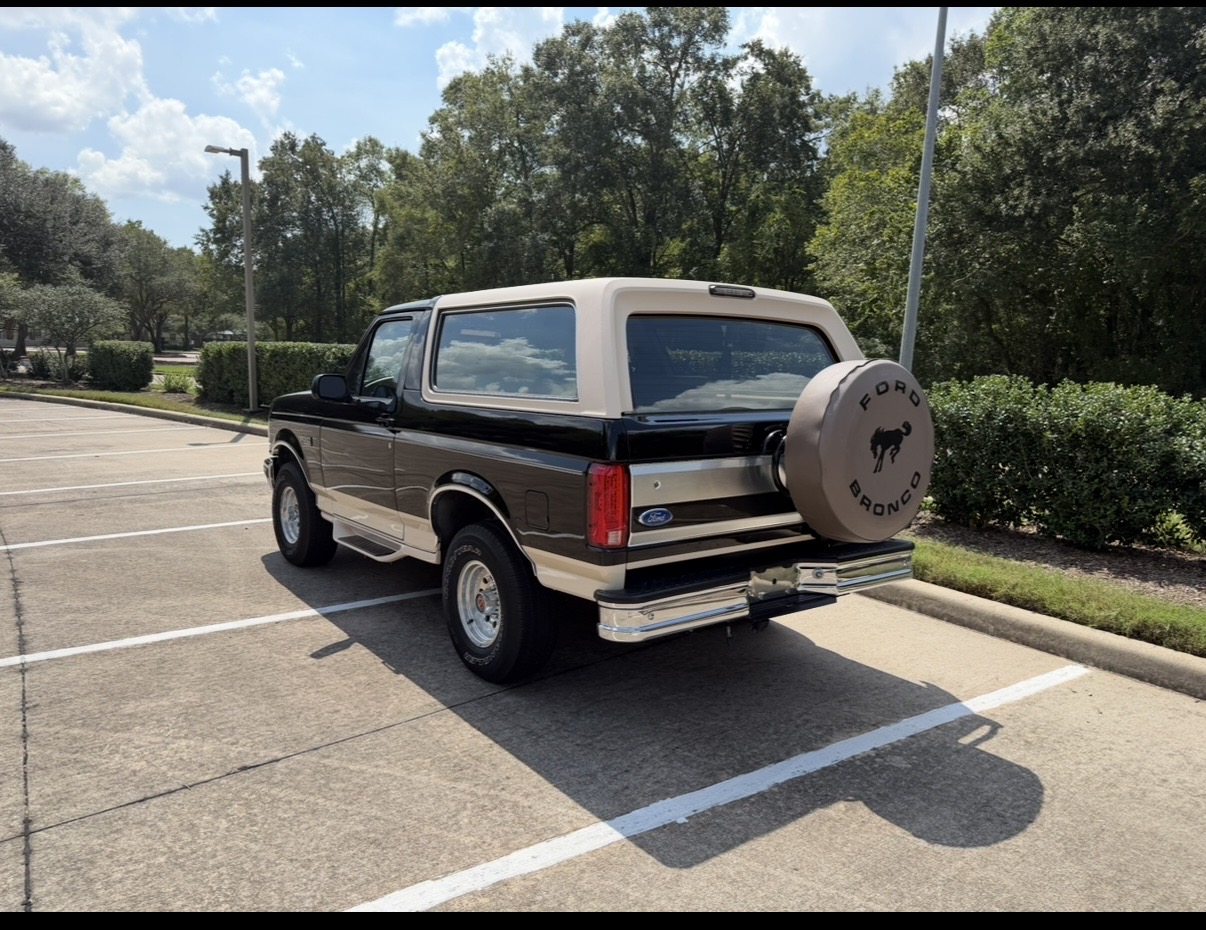 Used 1993 Ford Bronco AWD/4WD image 2