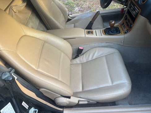 Used 1999 MAZDA MX-5 Miata RWD image 24