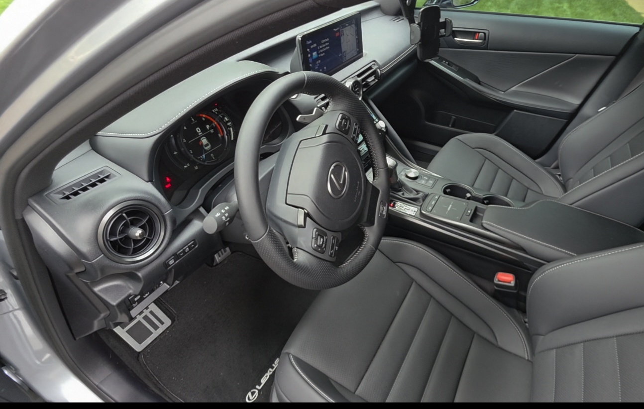 Used 2025 Lexus IS 500 w/ Accessory Package RWD image 12