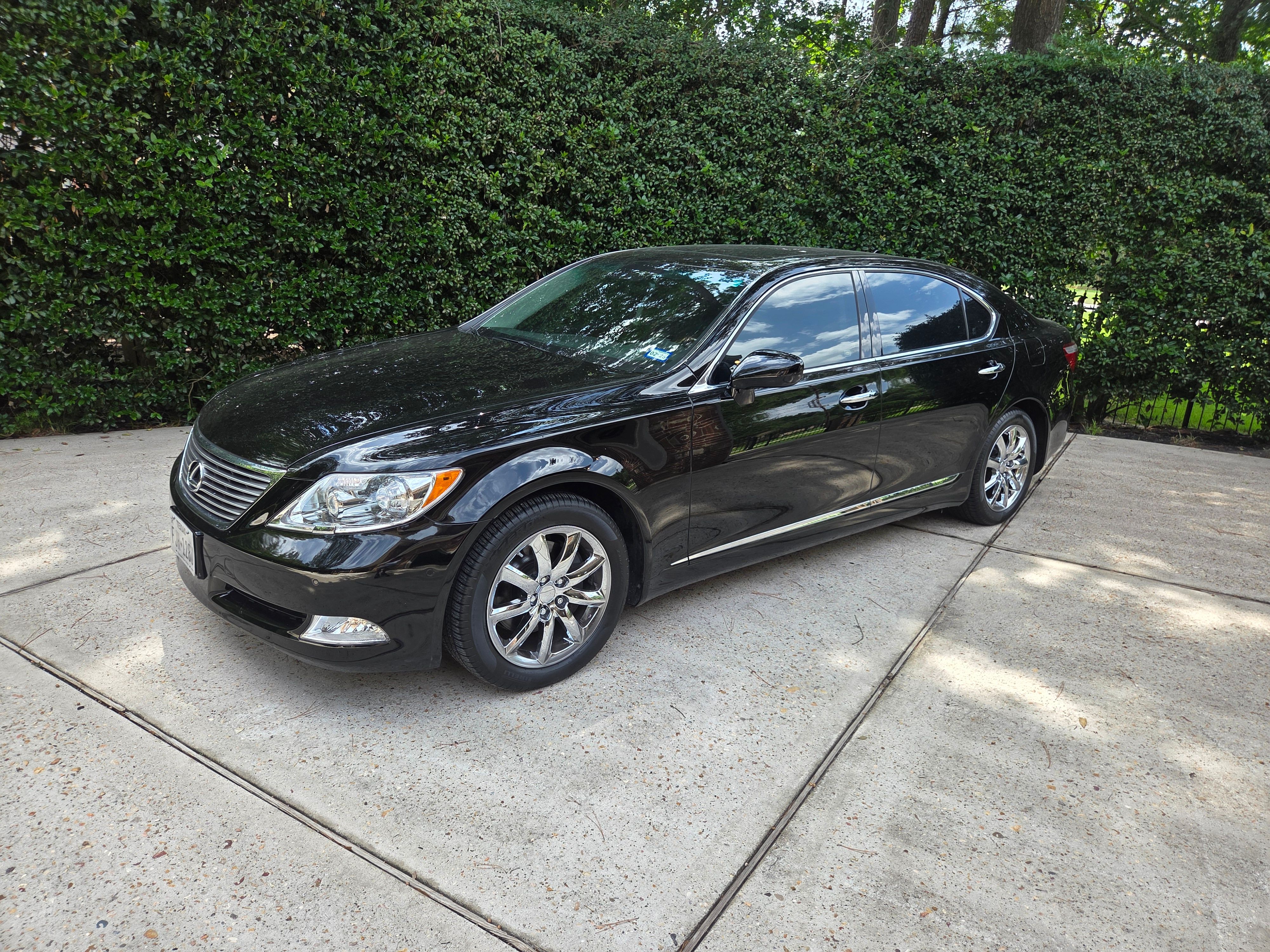 Used 2007 Lexus LS 460 L w/ Luxury Pkg RWD image 9