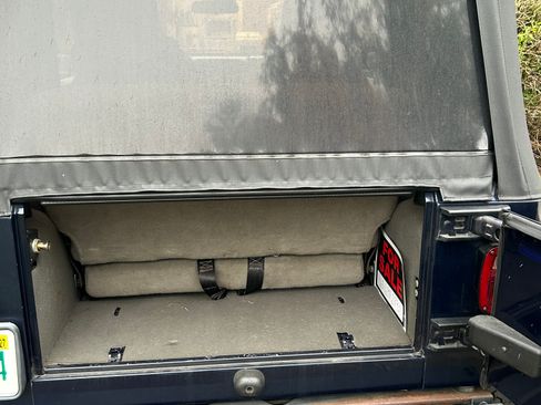 Used 2006 Jeep Wrangler X w/ Tire & Wheel Group (Ecco) image 6