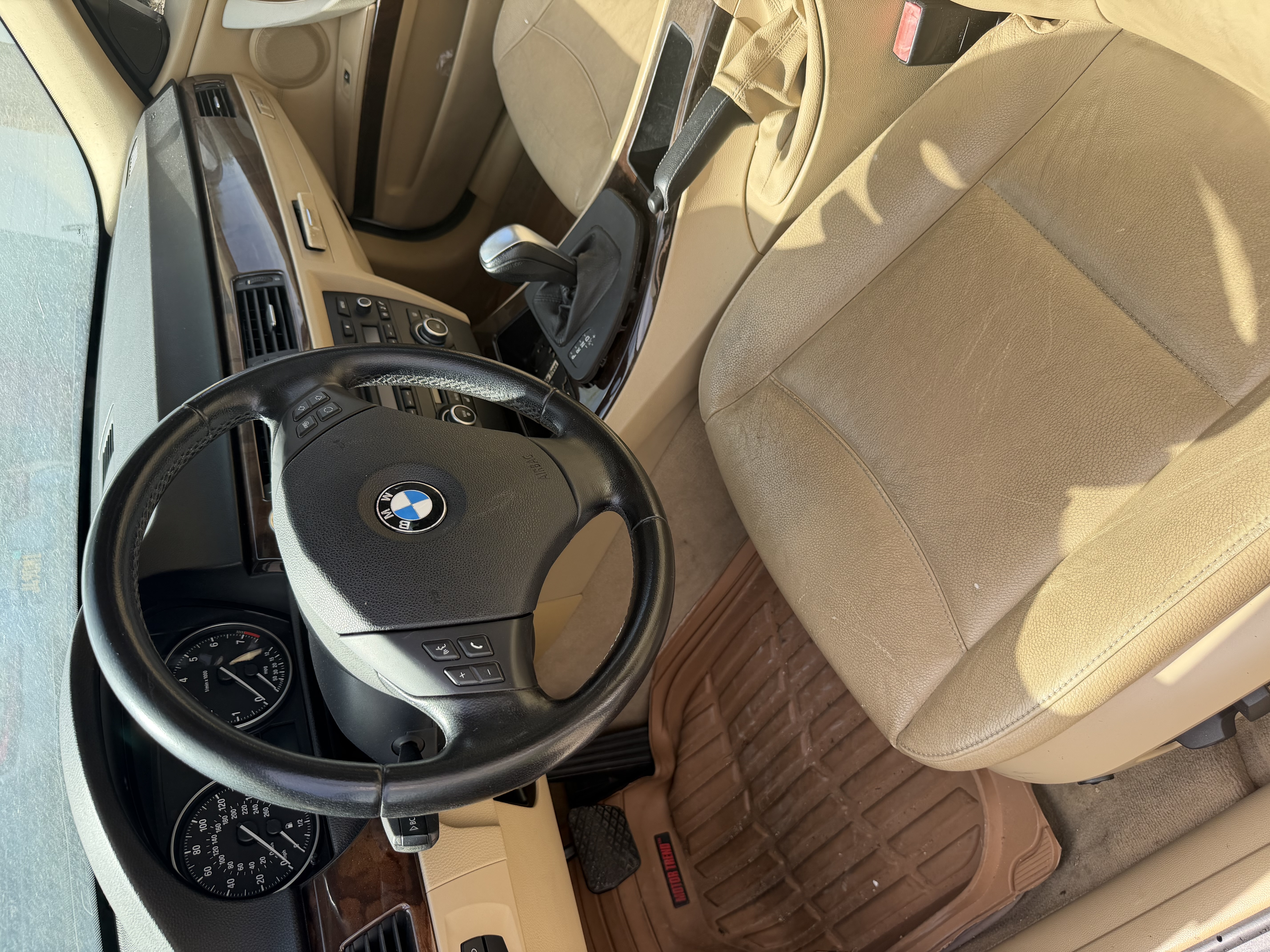 Used 2011 BMW 328i Sedan RWD image 2