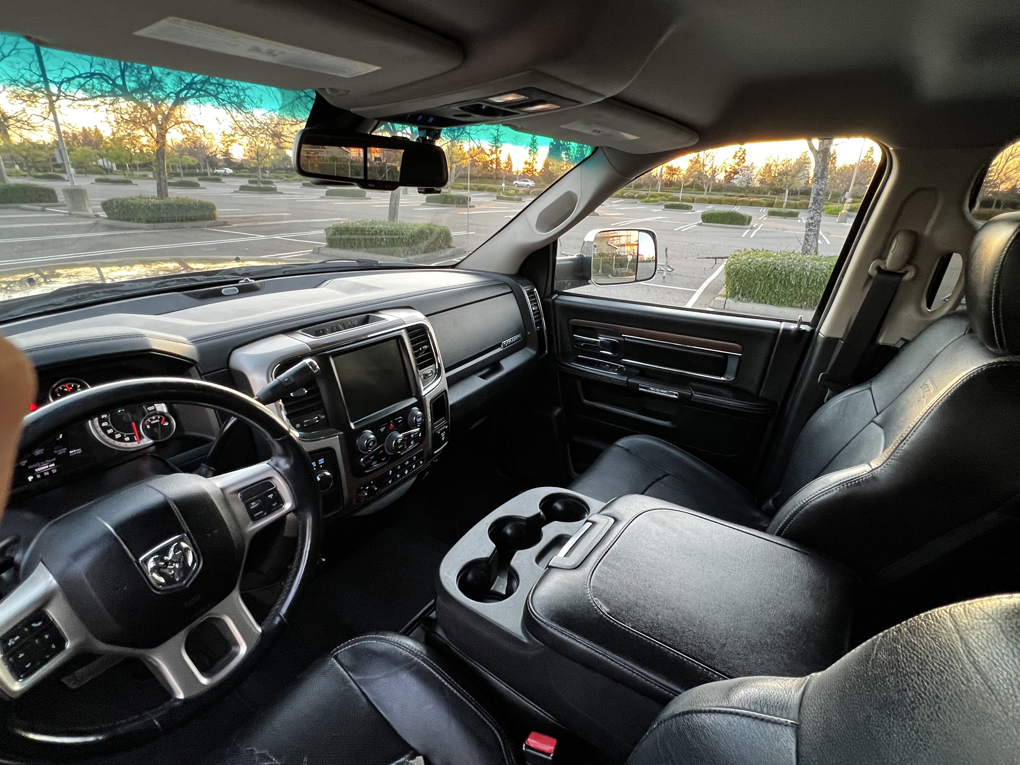 Used 2014 RAM 2500 Laramie w/ Cold Weather Group AWD/4WD image 11