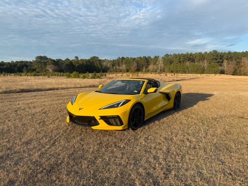 Used 2025 Chevrolet Corvette Stingray Coupe w/ 1LT image 26