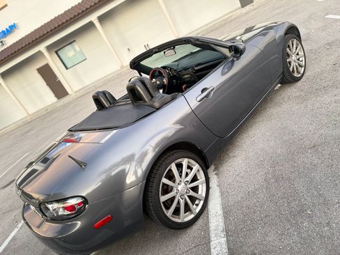 Used 2007 MAZDA MX-5 Miata Touring RWD image 5