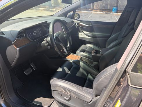 Used 2017 Tesla Model X 100D AWD/4WD image 4