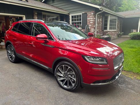 Used 2021 Lincoln Nautilus Reserve w/ Equipment Group 201A AWD/4WD image 17