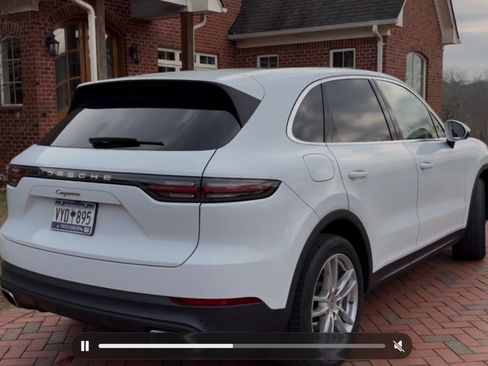 Used 2023 Porsche Cayenne image 6