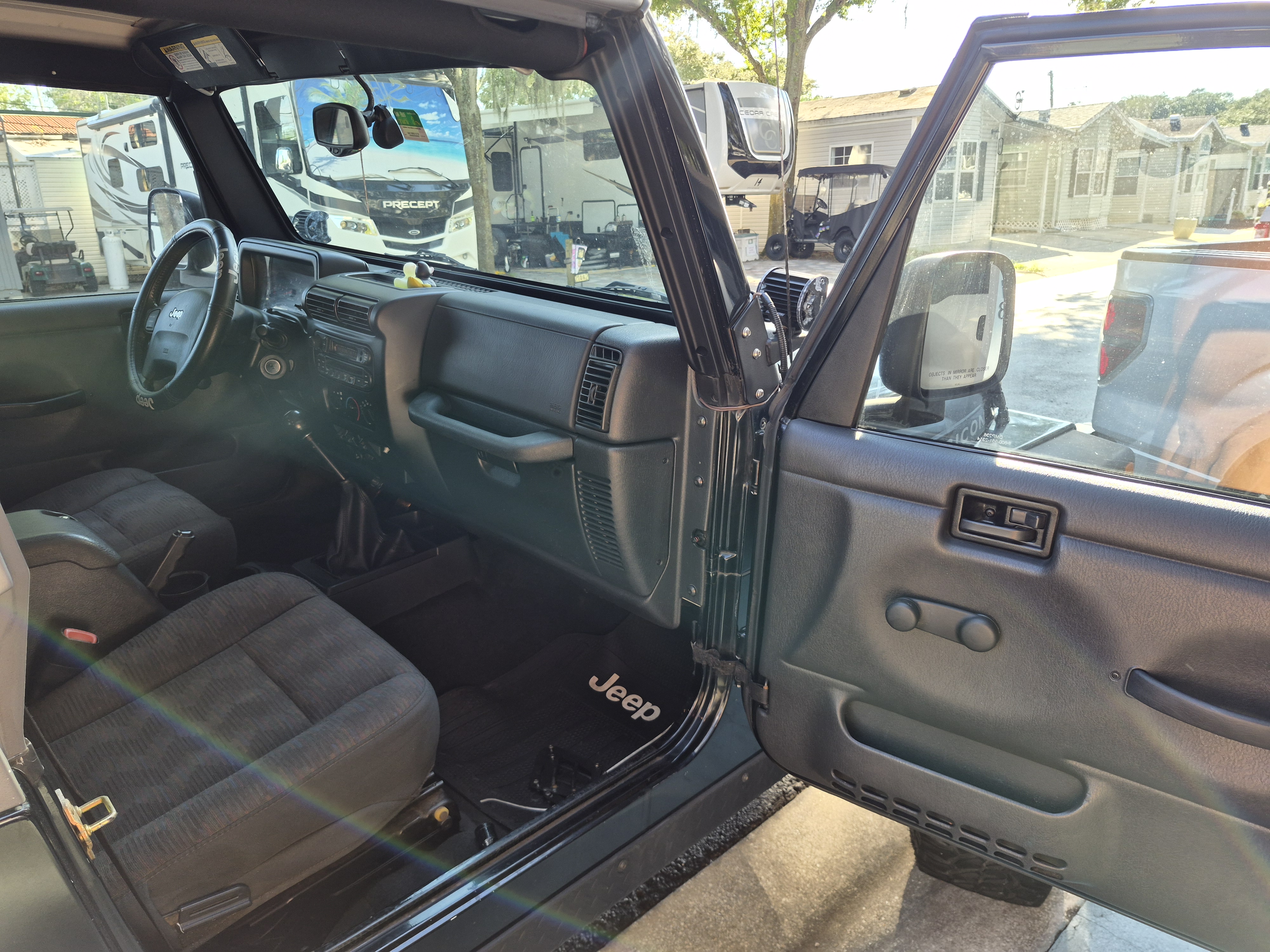 Used 2005 Jeep Wrangler Rubicon AWD/4WD image 12