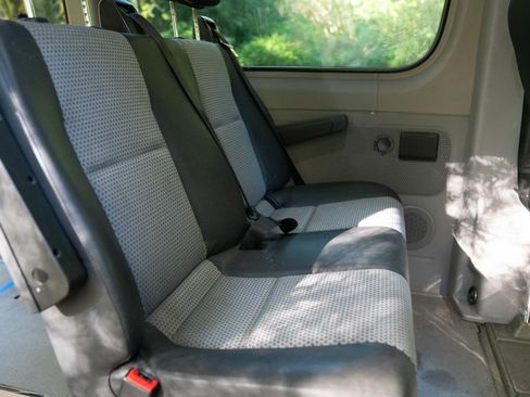 Used 2007 Dodge Sprinter 2500 w/ Cooling Group image 8