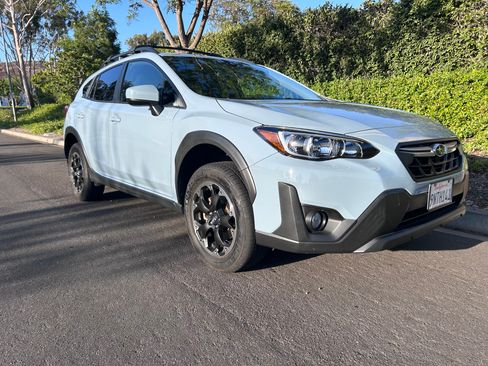 Used 2023 Subaru Crosstrek 2.0i Premium AWD/4WD image 11