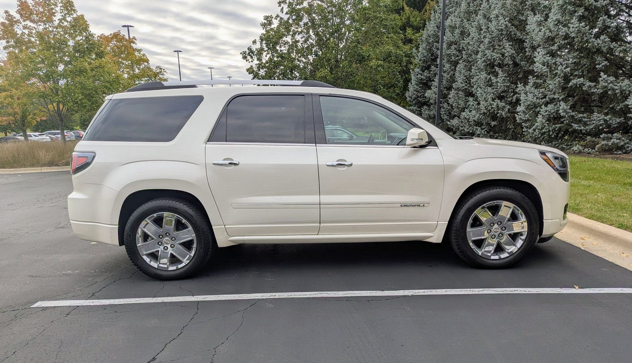 Used 2014 GMC Acadia Denali AWD/4WD image 5