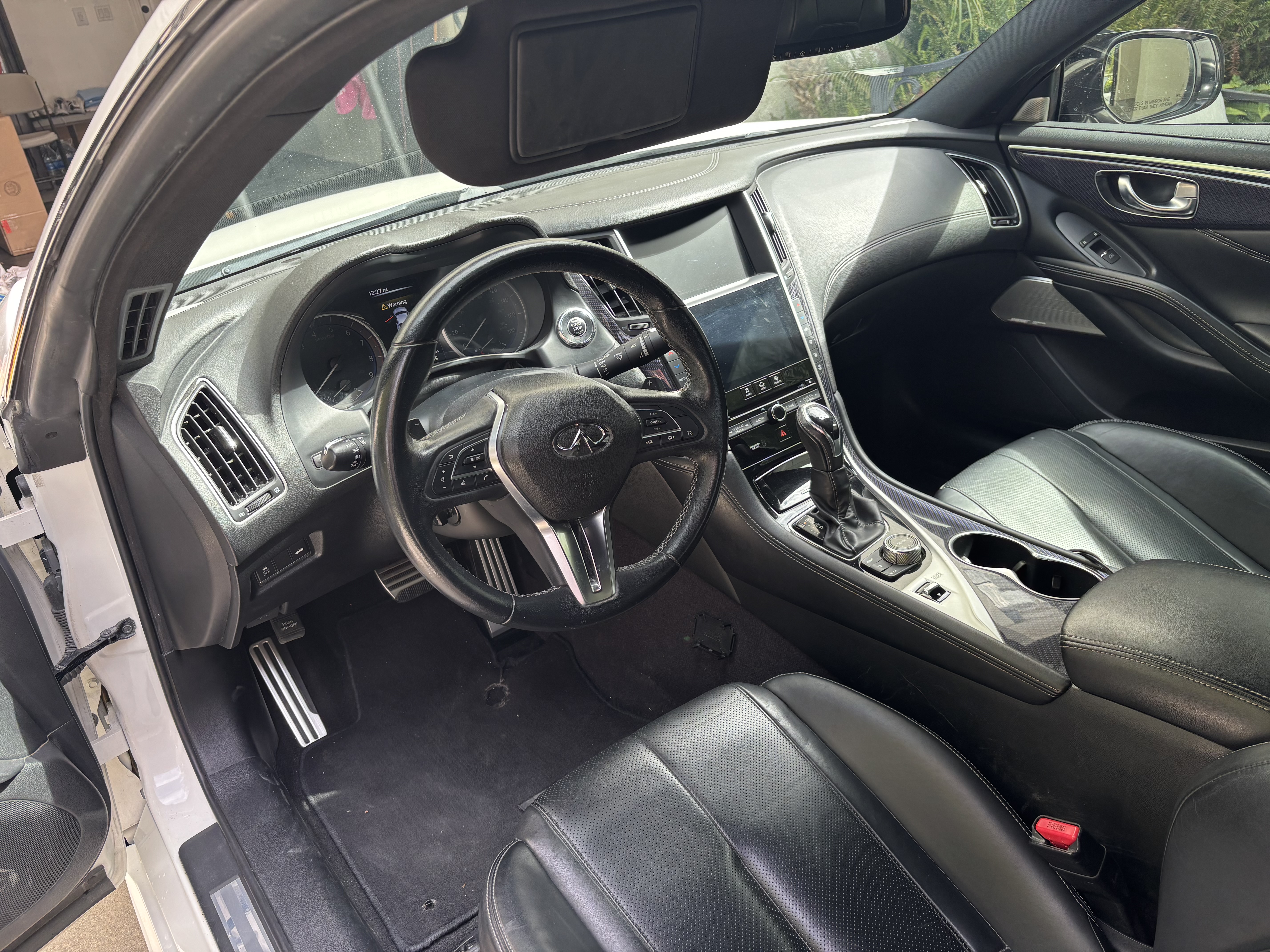 Used 2017 INFINITI Q60 Red Sport 400 RWD image 7