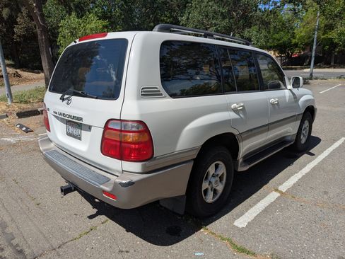 Used 2000 Toyota Land Cruiser image 4