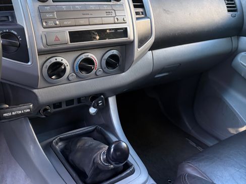 Used 2010 Toyota Tacoma 4x4 Double Cab image 18