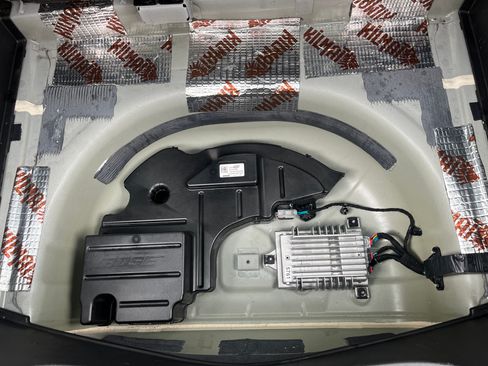 Used 2023 Chevrolet Bolt LT w/ Infotainment Package image 11