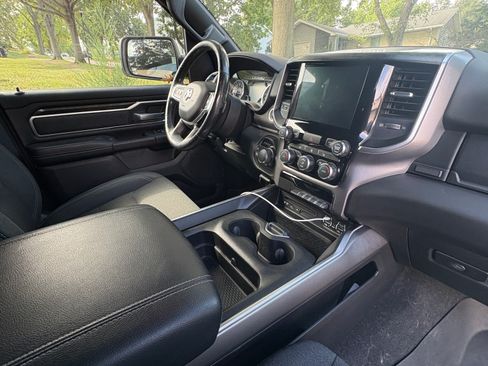 Used 2019 RAM 1500 Big Horn AWD/4WD image 10