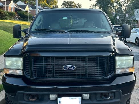 Used 2004 Ford Excursion Limited image 1
