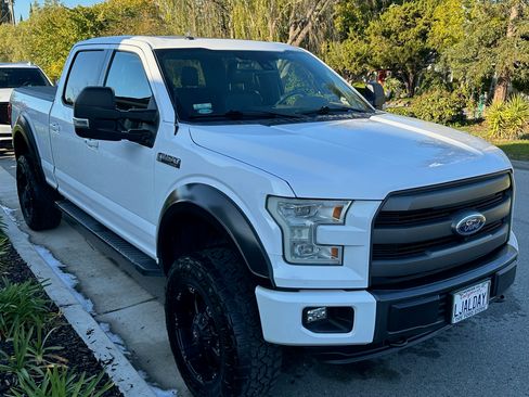Used 2015 Ford F150 Lariat w/ Equipment Group 502A Luxury image 2