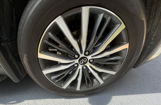 Used 2022 INFINITI QX60 Sensory w/ Vision Package AWD/4WD image 15