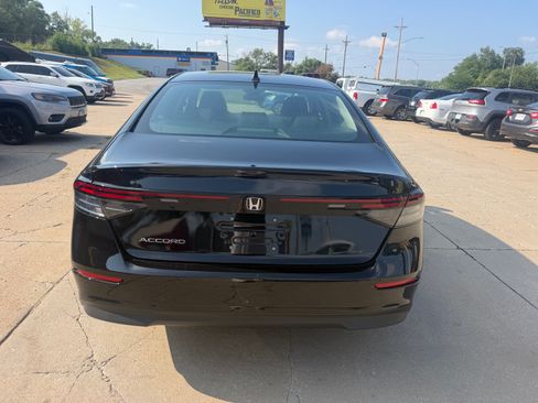Used 2026 Honda Accord SE image 8