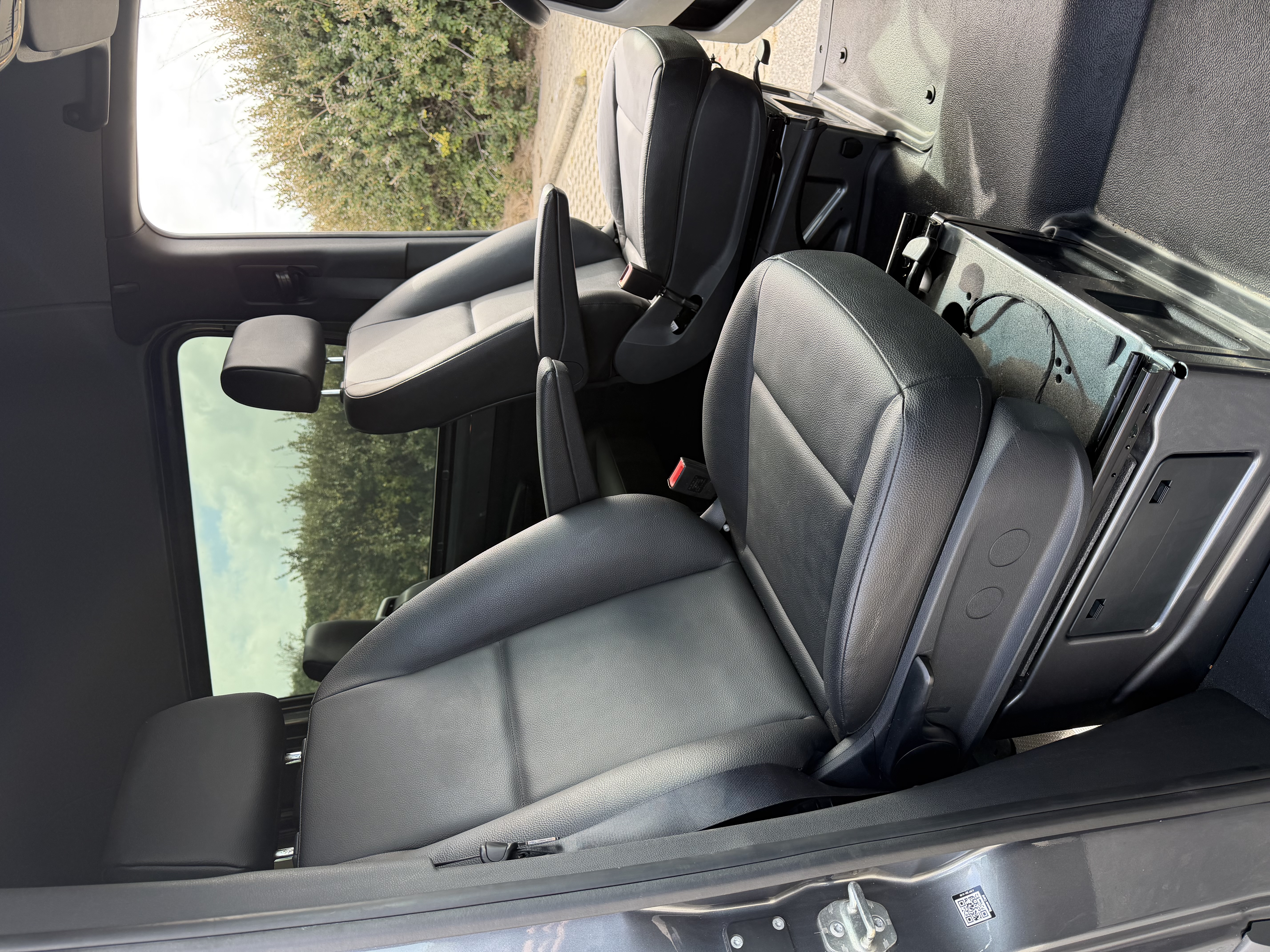 Used 2024 Mercedes-Benz Sprinter 2500 image 12