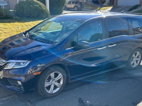 Used 2018 Honda Odyssey EX image 2