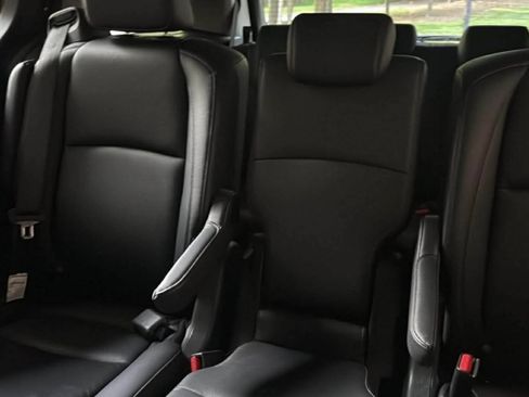 Used 2023 Honda Odyssey Touring image 4