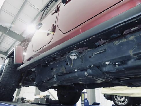 Used 2021 Jeep Gladiator Sport image 12