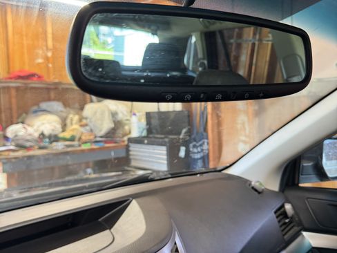 Used 2011 Subaru Outback 2.5i Premium image 18