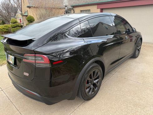 Used 2023 Tesla Model X Plaid image 5