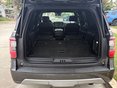 Used 2019 Ford Expedition Limited w/ Special Edition Package image 11