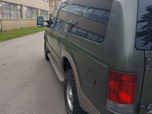 Used 2003 Ford Excursion Eddie Bauer image 4