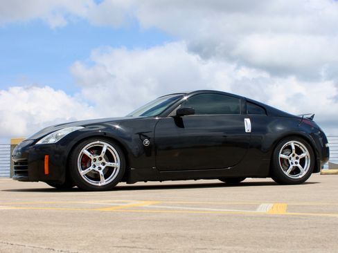 Used 2007 Nissan 350Z Touring w/ Cargo Convenience Pkg RWD image 1