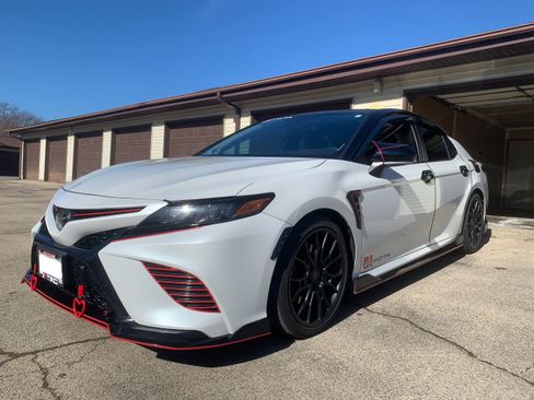 Used 2021 Toyota Camry TRD w/ TRD Package w/JBL Audio image 5