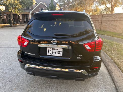 Used 2020 Nissan Pathfinder SL AWD/4WD image 8