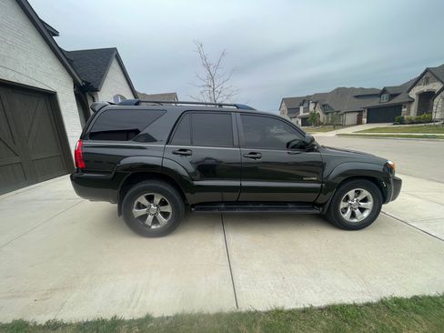 Used 2007 Toyota 4Runner Limited image 4