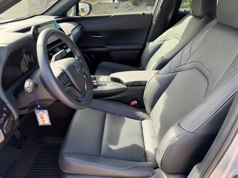 Used 2025 Lexus UX 300h FWD image 16