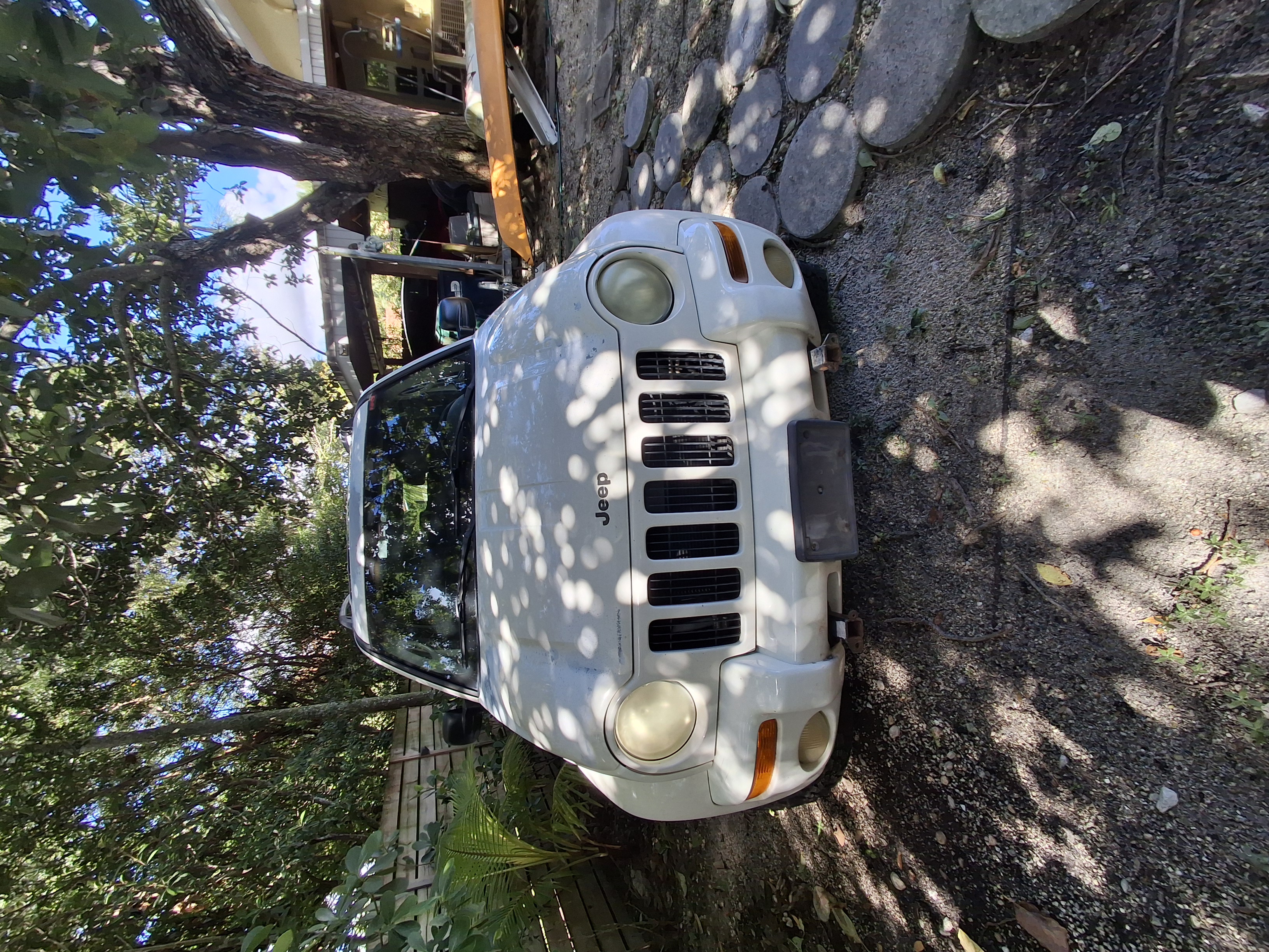 Used 2003 Jeep Liberty Limited AWD/4WD image 5