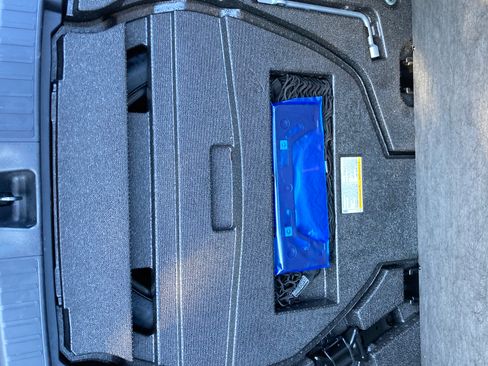 Used 2018 Toyota Prius Three image 22