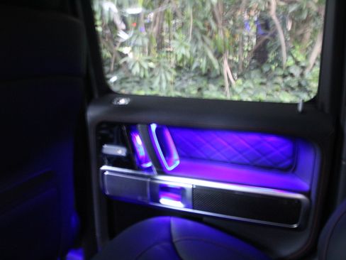 Used 2025 Mercedes-Benz G 63 AMG 4MATIC image 17