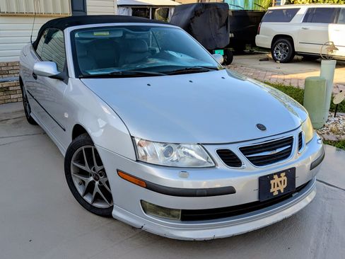 Used 2004 Saab 9-3 Aero image 9