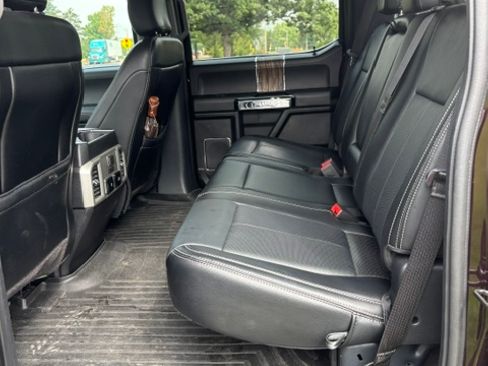 Used 2019 Ford F150 Lariat w/ Equipment Group 502A Luxury AWD/4WD image 10