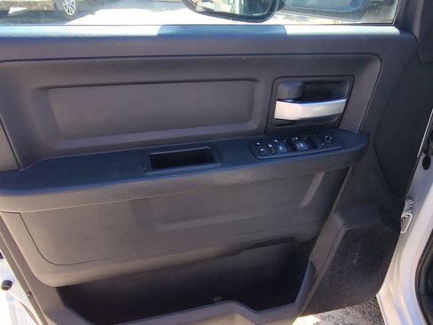 Used 2019 RAM 3500 Tradesman w/ Chrome Appearance Group image 13