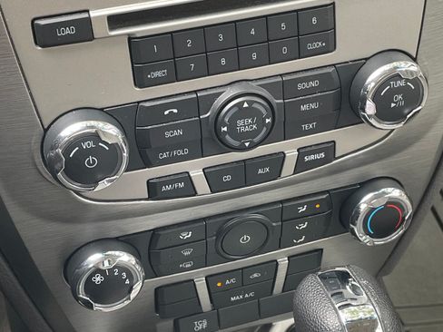 Used 2012 Ford Fusion SE FWD image 6