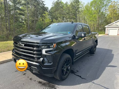 Used 2024 Chevrolet Silverado 1500 High Country w/ Midnight Edition image 9