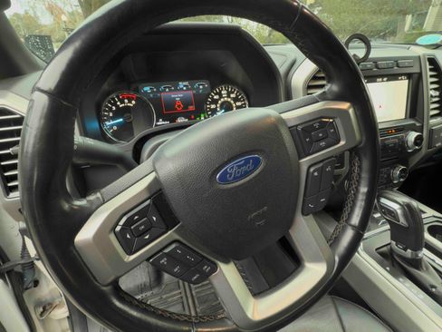 Used 2018 Ford F150 Platinum w/ Equipment Group 701A Luxury image 13