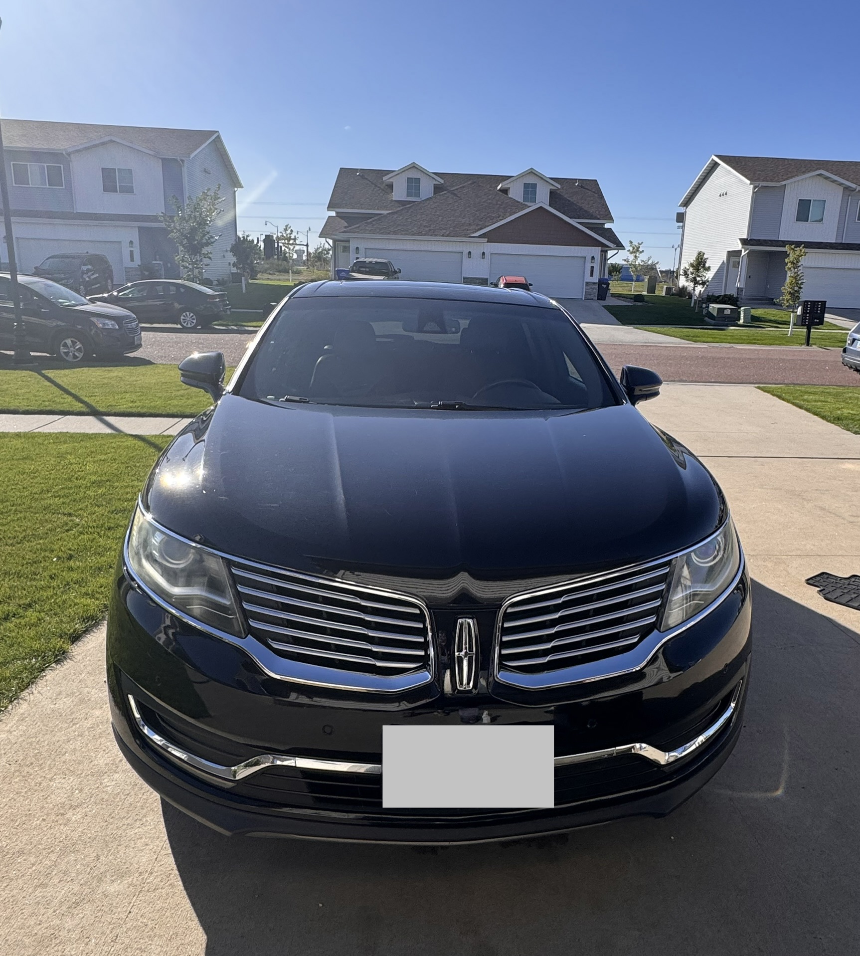 Used 2016 Lincoln MKX Reserve w/ Technology Package AWD/4WD image 2