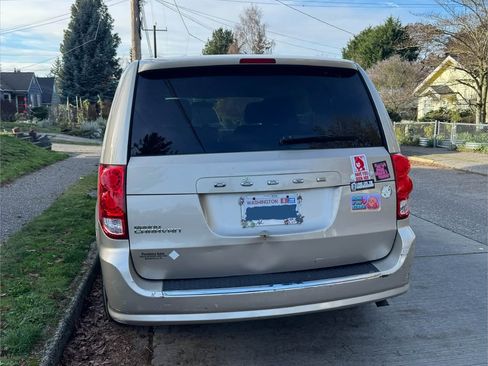 Used 2013 Dodge Grand Caravan SE image 8